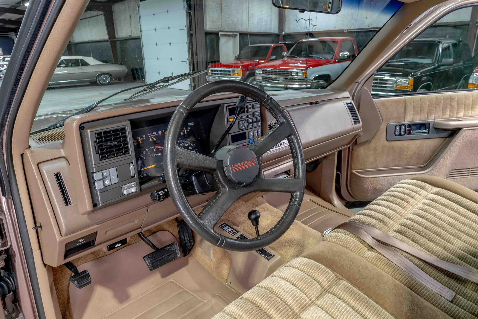 1994-Chevrolet-K1500-Light Autumnwood Metallic-175287-46.jpg